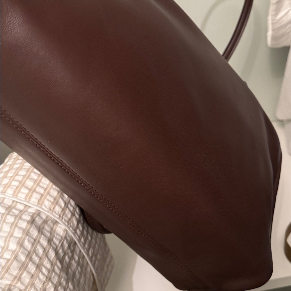 The Row Astra Brown Leather Shoulder Bag - Picture 14 of 14